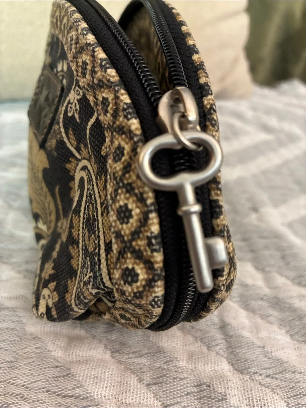 Fossil Black Tan Paisley Canvas Makeup Bag Cosmetic Pouch -- Y2K